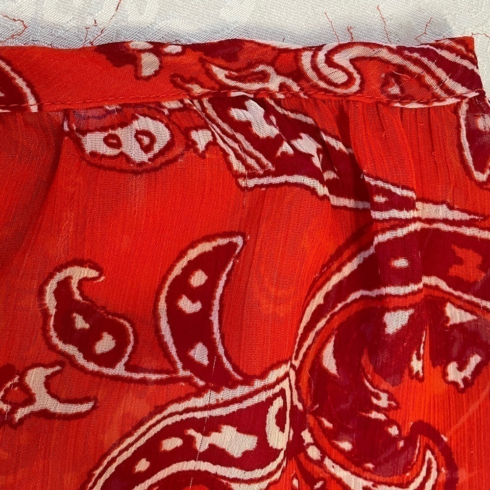 old Navy women’s paisley print Orange and Red sheer blouse. 3/4 sleeve - Picture 5 of 5